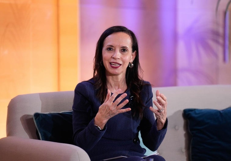 Malestar en Moncloa con Corredor por su gestión en las horas críticas: «No es el momento, Beatriz» Malestar en Moncloa con Corredor por su gestión en las horas críticas: «No es el momento, Beatriz»