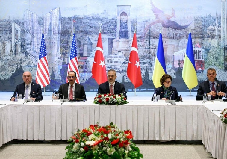 Concluye en Estambul el primer diálogo directo entre Ucrania y Rusia desde el comienzo de la guerra Concluye en Estambul el primer diálogo directo entre Ucrania y Rusia desde el comienzo de la guerra