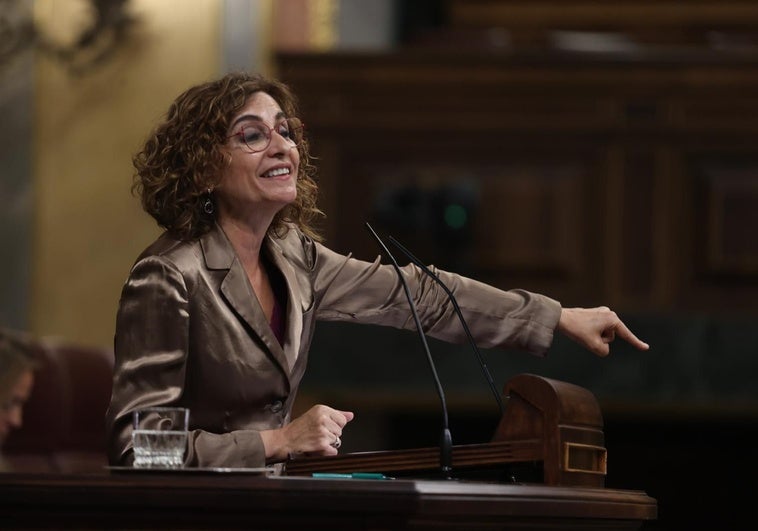 Hacienda saca la orden para que la banca pague el impuestazo de 2024 y el sector prepara una batalla judicial Hacienda saca la orden para que la banca pague el impuestazo de 2024 y el sector prepara una batalla judicial