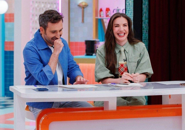 RTVE recorta de nuevo 'La familia de la tele' un día después de que su presidente pidiera «paciencia» RTVE recorta de nuevo ‘La familia de la tele’ un día después de que su presidente pidiera «paciencia»