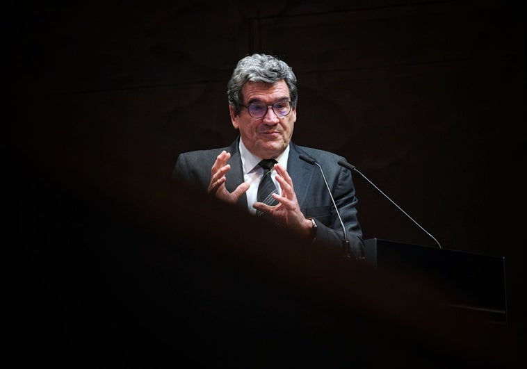 Escrivá se alió con los sindicatos para trasladar servicios y plantilla del Banco de España a Barcelona Escrivá se alió con los sindicatos para trasladar servicios y plantilla del Banco de España a Barcelona