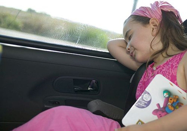 Activa el «Modo Niño» en el coche para evitar problemas con el calor Activa el «Modo Niño» en el coche para evitar problemas con el calor