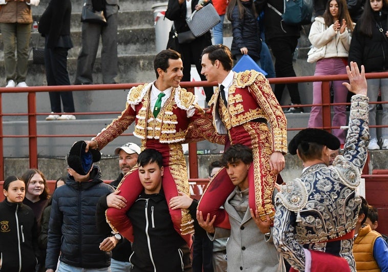 Carlos Olsina y Sergio Rodríguez, dos jóvenes con hambre de toros Carlos Olsina y Sergio Rodríguez, dos jóvenes con hambre de toros
