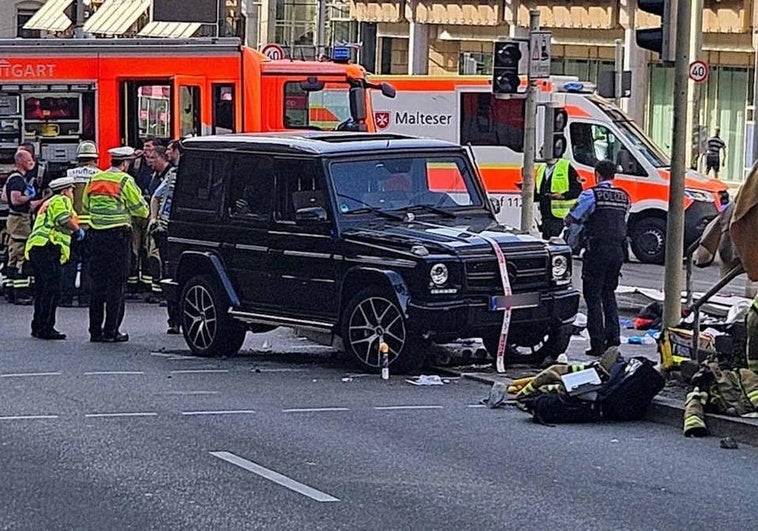 Al menos tres heridos en un atropello múltiple en Stuttgart Al menos tres heridos en un atropello múltiple en Stuttgart