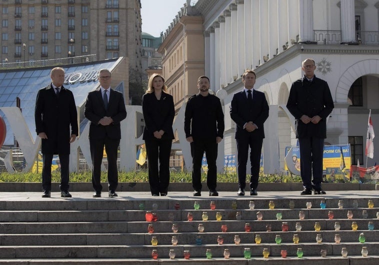 Merz, Macron, Starmer y Tusk llegan a Kiev para presionar a Putin para aceptar un alto el fuego de 30 días en la guerra de Ucrania Merz, Macron, Starmer y Tusk llegan a Kiev para presionar a Putin para aceptar un alto el fuego de 30 días en la guerra de Ucrania