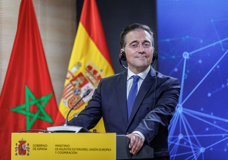 La ADE acusa a Albares de «menoscabar» a los diplomáticos y de blindar Exteriores contra los medios La ADE acusa a Albares de «menoscabar» a los diplomáticos y de blindar Exteriores contra los medios