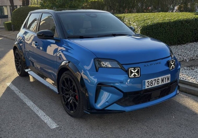 Nos subimos en el futuro de Alpine: compacto, electrizantemente divertido y con mucha personalidad Nos subimos en el futuro de Alpine: compacto, electrizantemente divertido y con mucha personalidad