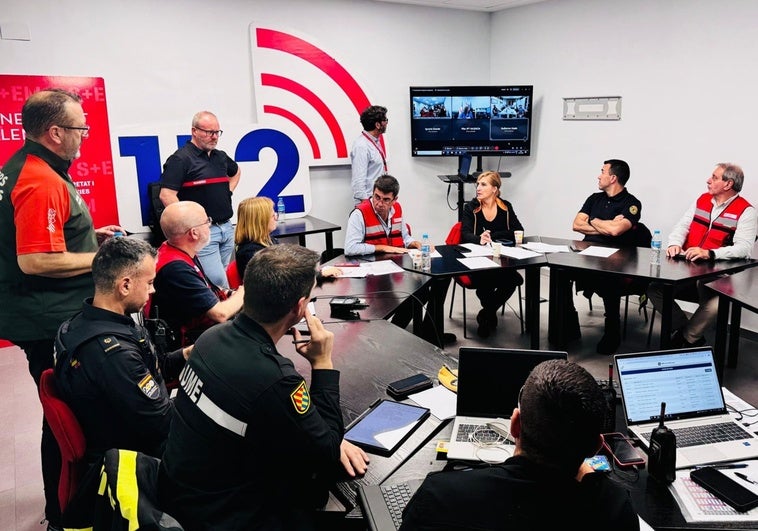 El técnico que lanzó la alerta de la dana afirma que se hablaba de enviarla desde una hora y media antes El técnico que lanzó la alerta de la dana afirma que se hablaba de enviarla desde una hora y media antes
