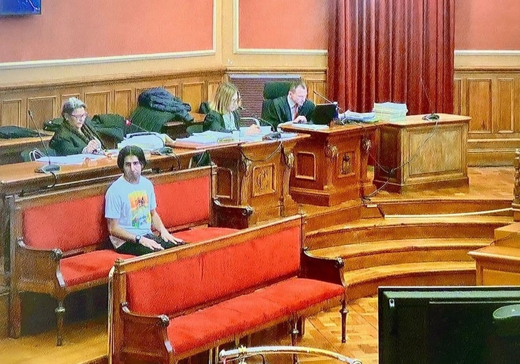 Más de 30 años de prisión para el maltratador que asesinó a su expareja cinco días después de que ella lo denunciase Más de 30 años de prisión para el maltratador que asesinó a su expareja cinco días después de que ella lo denunciase