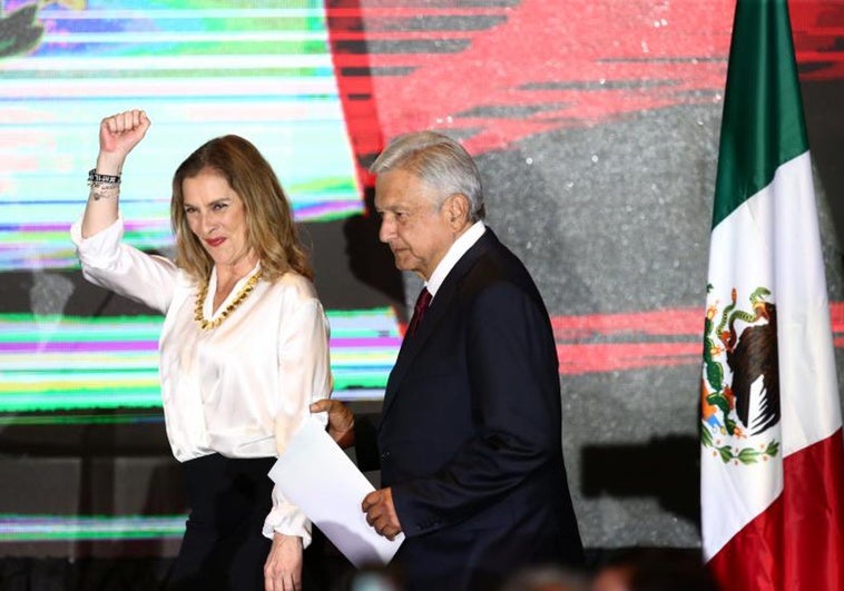 La esposa de López Obrador, de atacar al Rey a pedir la nacionalidad española La esposa de López Obrador, de atacar al Rey a pedir la nacionalidad española