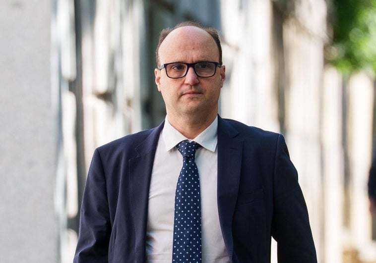 El exjefe de gabinete de Reyes Maroto reconoce que se reunió con el socio de Aldama a petición de Koldo García El exjefe de gabinete de Reyes Maroto reconoce que se reunió con el socio de Aldama a petición de Koldo García