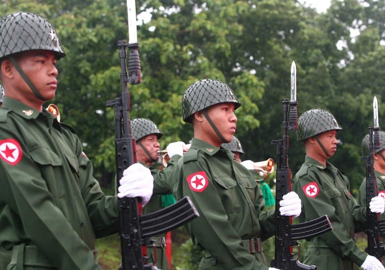 Al menos 20 niños muertos en un ataque de Birmania contra un colegio de Sagaing Al menos 20 niños muertos en un ataque de Birmania contra un colegio de Sagaing
