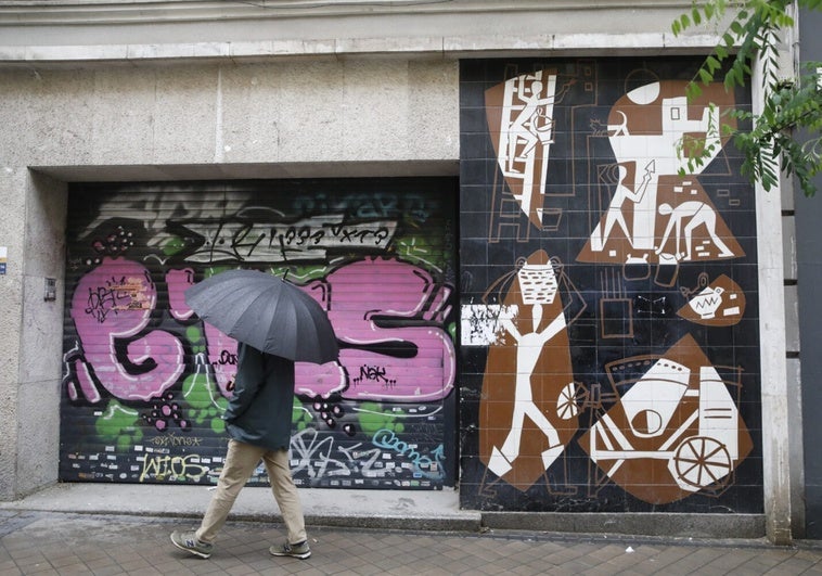 Madrid protegerá el único mural a pie de calle que queda de César Manrique Madrid protegerá el único mural a pie de calle que queda de César Manrique