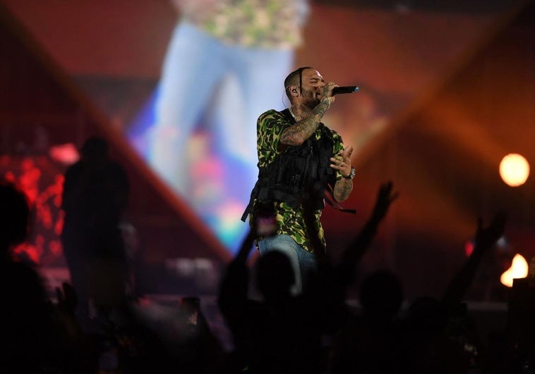 El cantante Chris Brown, en libertad bajo fianza, tras ser acusado de una presunta agresión El cantante Chris Brown, en libertad bajo fianza, tras ser acusado de una presunta agresión
