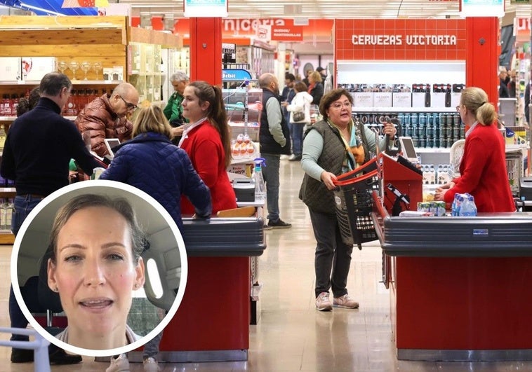 Una mujer paga con dinero en efectivo en un supermercado y lo que pasa enfada a una de sus clientas Una mujer paga con dinero en efectivo en un supermercado y lo que pasa enfada a una de sus clientas