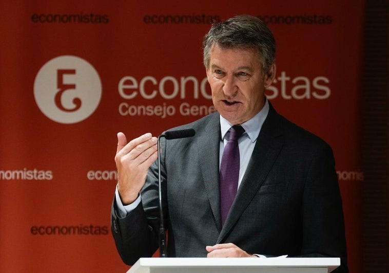 Feijóo reabre el debate de las primarias en el PP: «Hay un nudo gordiano que debemos resolver» Feijóo reabre el debate de las primarias en el PP: «Hay un nudo gordiano que debemos resolver»