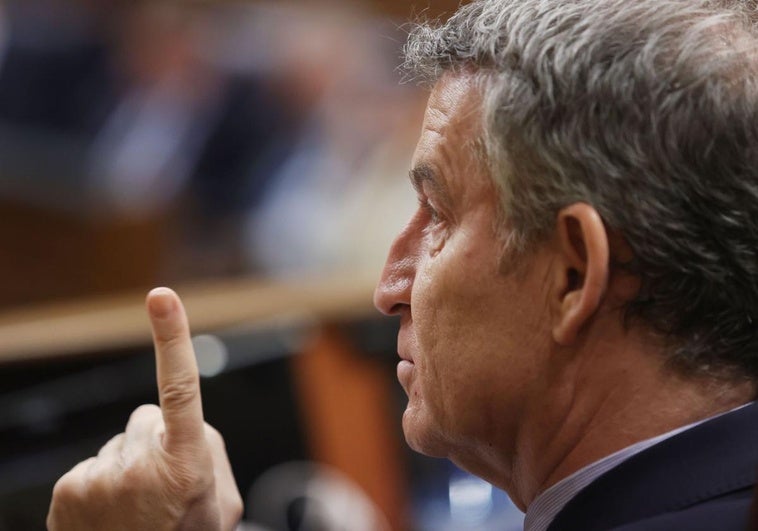 El CIS de Tezanos reduce a 2,7 puntos la distancia entre el PSOE y el PP tras el apagón y las incidencias en los trenes El CIS de Tezanos reduce a 2,7 puntos la distancia entre el PSOE y el PP tras el apagón y las incidencias en los trenes