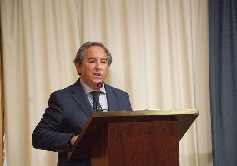 Ángel Nicolás advierte del fraude de las bajas laborales: «De cada cien trabajadores malitos, veinte no lo están» Ángel Nicolás advierte del fraude de las bajas laborales: «De cada cien trabajadores malitos, veinte no lo están»