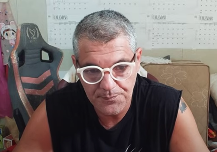 El sorprendente vídeo de Frank Cuesta: «Ni tengo cáncer ni tengo santuario: es una granja de animales» El sorprendente vídeo de Frank Cuesta: «Ni tengo cáncer ni tengo santuario: es una granja de animales»