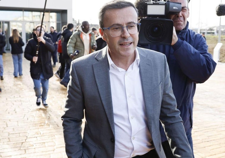 El caso de David Sánchez rompe el PSOE extremeño y aúpa a Guardiola El caso de David Sánchez rompe el PSOE extremeño y aúpa a Guardiola