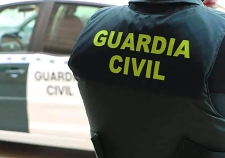 Investigados cuatro hombres por robar 250 metros de cable telefónico en Lugo Investigados cuatro hombres por robar 250 metros de cable telefónico en Lugo