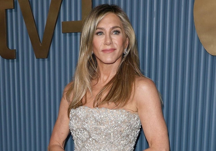 Un hombre estrella su coche contra las puertas de la mansión de Jennifer Aniston mientras la actriz estaba dentro Un hombre estrella su coche contra las puertas de la mansión de Jennifer Aniston mientras la actriz estaba dentro