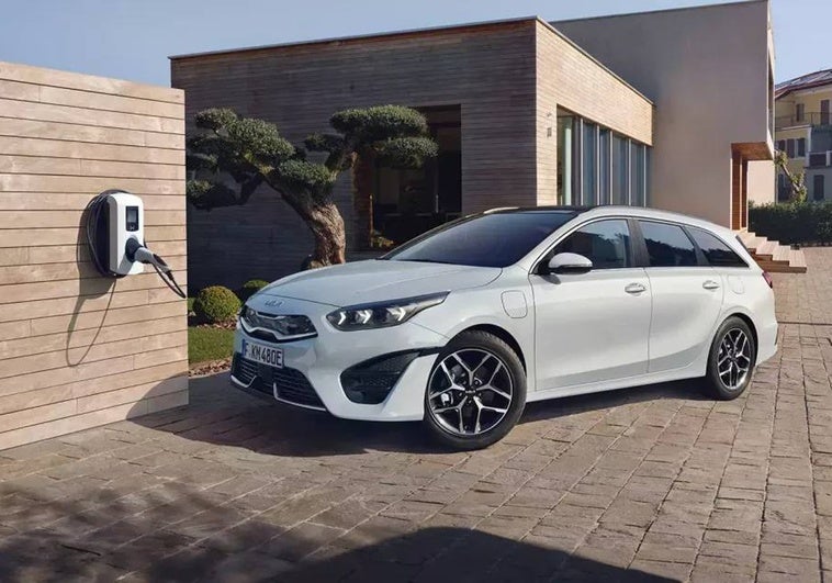 Kia Ceed Tourer PHEV: Probamos un híbrido enchufable de los que son eficientes, con, y sin enchufe Kia Ceed Tourer PHEV: Probamos un híbrido enchufable de los que son eficientes, con, y sin enchufe