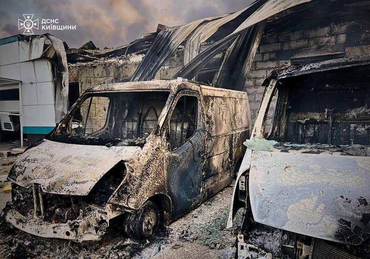 Rusia lanza un ataque récord en Ucrania con más 270 drones en vísperas de la llamada entre Trump y Putin Rusia lanza un ataque récord en Ucrania con más 270 drones en vísperas de la llamada entre Trump y Putin