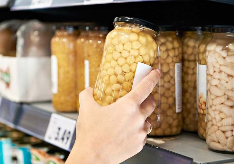 Mercadona aclara si las legumbres cocidas hay que lavarlas antes de comerlas y si el líquido es apto para el consumo Mercadona aclara si las legumbres cocidas hay que lavarlas antes de comerlas y si el líquido es apto para el consumo