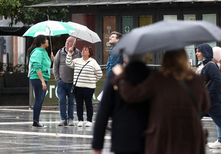 La Aemet avisa de la llegada de nuevas lluvias y tormentas en las próximas horas: estas son las zonas de España afectadas La Aemet avisa de la llegada de nuevas lluvias y tormentas en las próximas horas: estas son las zonas de España afectadas