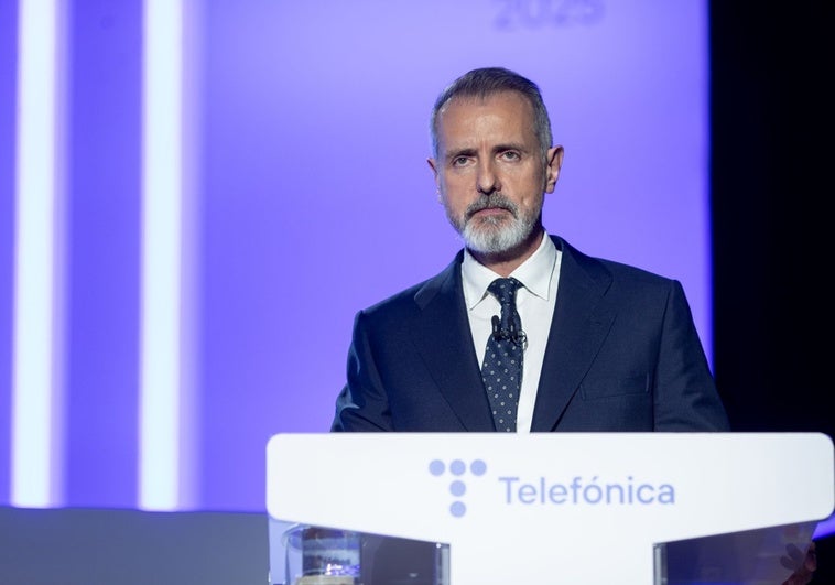 Telefónica pierde 1.304 millones hasta marzo por culpa de Iberoamérica en las primeras cuentas de Marc Murtra Telefónica pierde 1.304 millones hasta marzo por culpa de Iberoamérica en las primeras cuentas de Marc Murtra