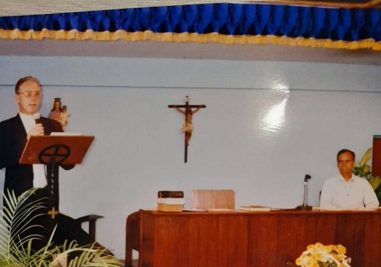 El nuevo Papa fue el 'segundo' del sevillano Eduardo Martín Clemens en el seminario de Trujillo, Perú El nuevo Papa fue el ‘segundo’ del sevillano Eduardo Martín Clemens en el seminario de Trujillo, Perú