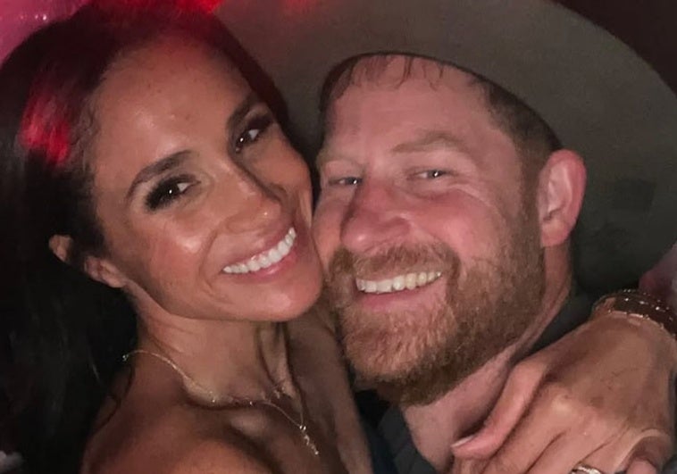 El Príncipe Harry y Meghan Markle curan penas vestidos de vaqueros en un concierto de Beyoncé El Príncipe Harry y Meghan Markle curan penas vestidos de vaqueros en un concierto de Beyoncé