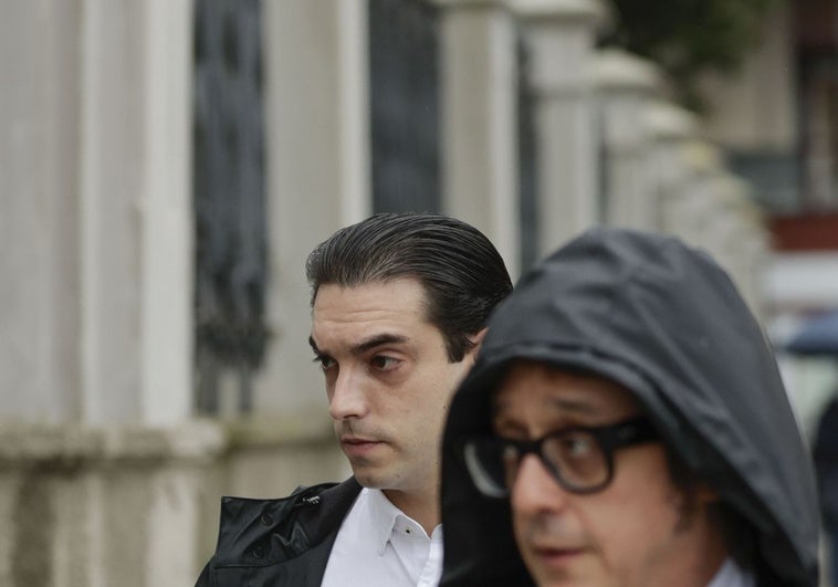 El Tribunal Superior de Justicia de Galicia absuelve a uno de los acusados de matar a Samuel Luiz por falta de pruebas El Tribunal Superior de Justicia de Galicia absuelve a uno de los acusados de matar a Samuel Luiz por falta de pruebas