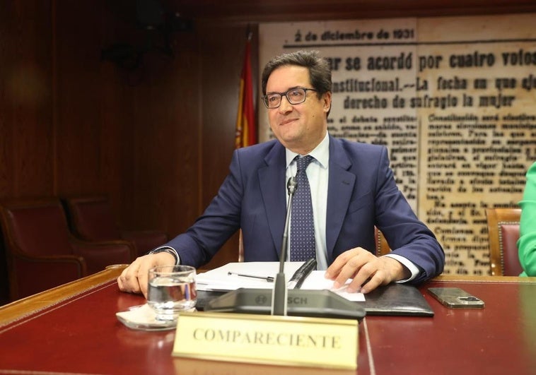 Óscar López niega en el Senado conocer las fiestas de Ábalos en Paradores Óscar López niega en el Senado conocer las fiestas de Ábalos en Paradores