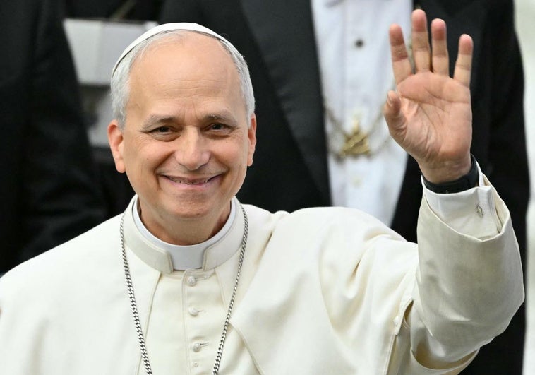 Zelenski mantiene una conversación con el Papa León XIV y le invita a visitar Ucrania: «Ha sido muy cálida y significativa» Zelenski mantiene una conversación con el Papa León XIV y le invita a visitar Ucrania: «Ha sido muy cálida y significativa»