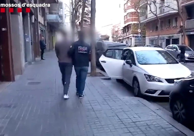 La Generalitat investigará ahora su actuación ante las violaciones que una menor tutelada denunció en 2021 La Generalitat investigará ahora su actuación ante las violaciones que una menor tutelada denunció en 2021