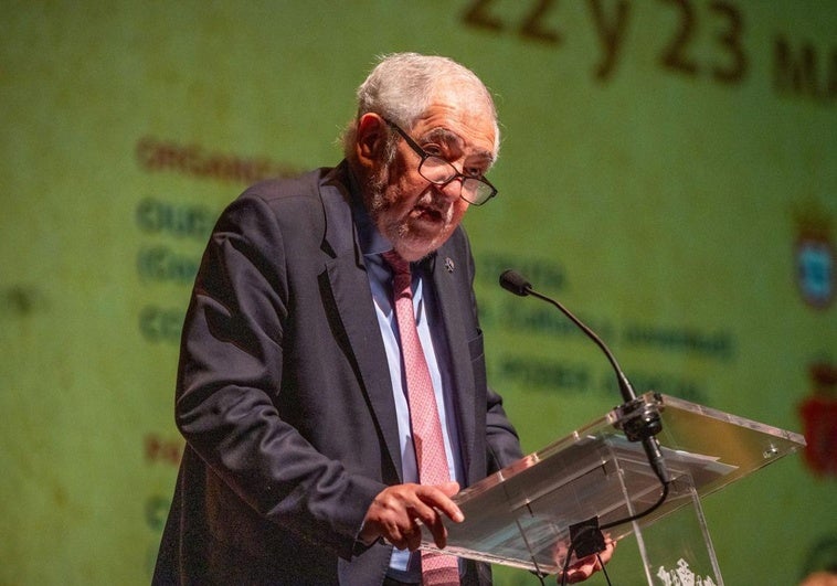 El PP pide al Constitucional que paralice su recurso sobre la amnistía a la espera de Europa El PP pide al Constitucional que paralice su recurso sobre la amnistía a la espera de Europa