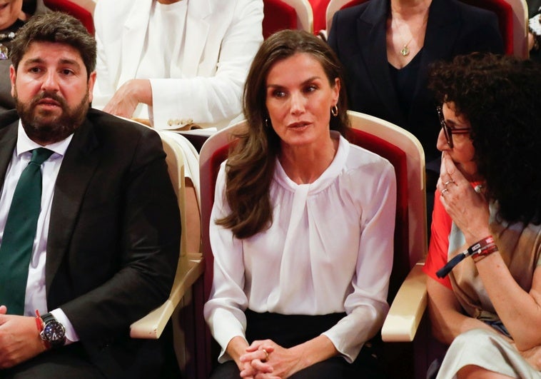 La Reina: «En tiempos de duda, debemos aferrarnos al principio de humanidad» La Reina: «En tiempos de duda, debemos aferrarnos al principio de humanidad»