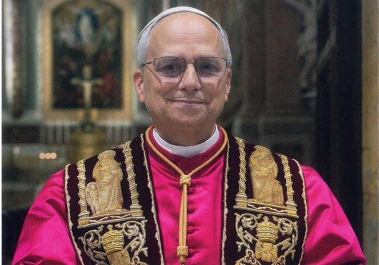 El Vaticano revela el primer retrato oficial de León XIV El Vaticano revela el primer retrato oficial de León XIV