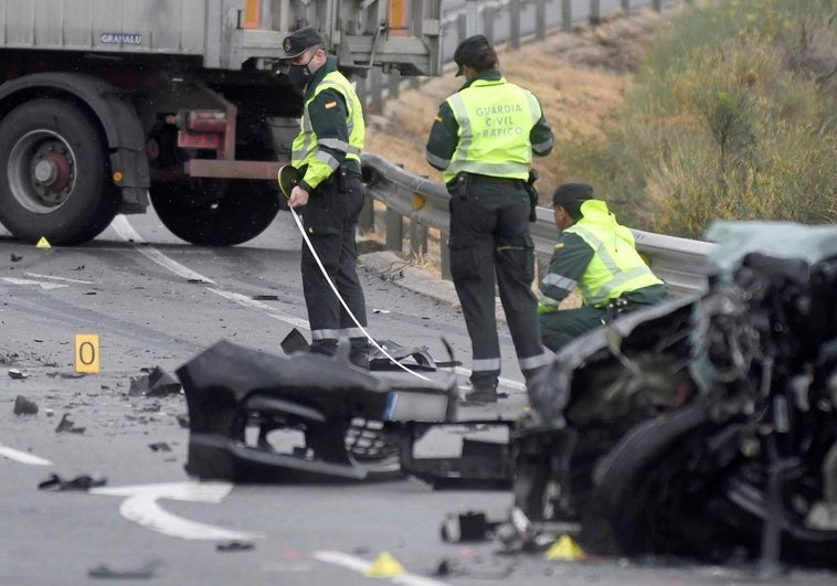 Consternación en Nieva por la muerte de su joven alcalde socialista de 39 años en un accidente de tráfico Consternación en Nieva por la muerte de su joven alcalde socialista de 39 años en un accidente de tráfico