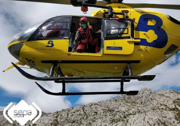 Cae un helicóptero del 112 en un embalse de Asturias Cae un helicóptero del 112 en un embalse de Asturias