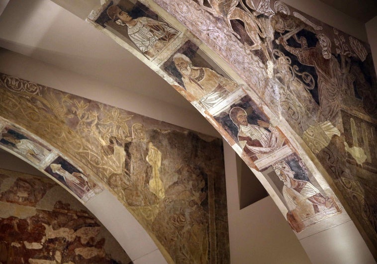 El Supremo ordena a Cataluña devolver las pinturas murales del Monasterio de Sijena El Supremo ordena a Cataluña devolver las pinturas murales del Monasterio de Sijena