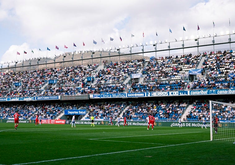 La Guardia Civil investiga a empleados del Tenerife por el robo de material deportivo desde hace una década La Guardia Civil investiga a empleados del Tenerife por el robo de material deportivo desde hace una década