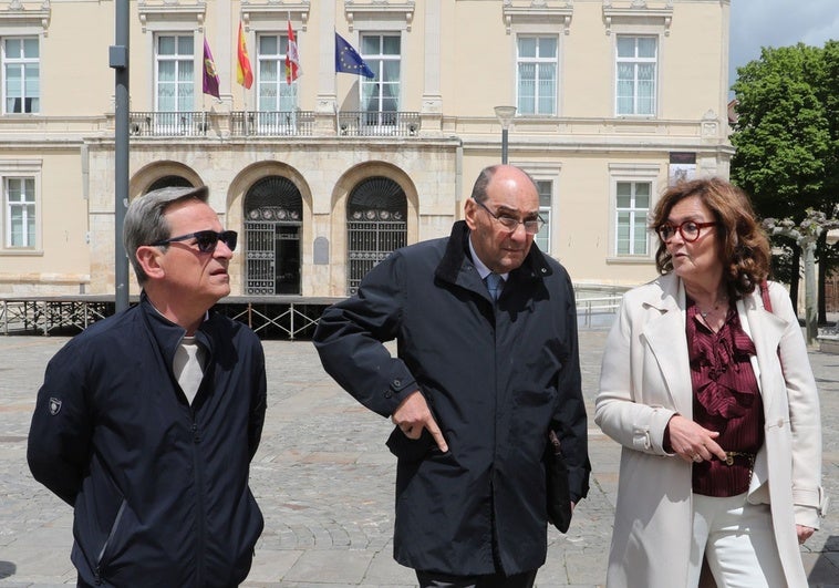 Vidal-Quadras aboga por un gobierno de «centro-derecha» para emprender «reformas estructurales profundas» Vidal-Quadras aboga por un gobierno de «centro-derecha» para emprender «reformas estructurales profundas»