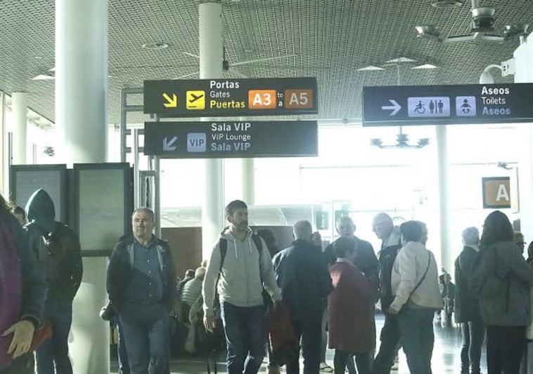 Detienen en el aeropuerto de Santiago a la asesina de una bailarina en los Estados Unidos Detienen en el aeropuerto de Santiago a la asesina de una bailarina en los Estados Unidos
