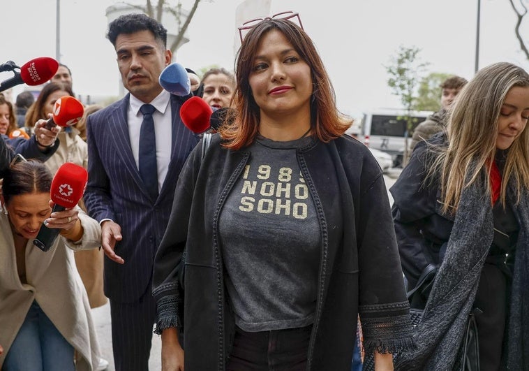 Una testigo asegura que Mouliaá le dijo que «no era un delito» lo que había pasado con Errejón Una testigo asegura que Mouliaá le dijo que «no era un delito» lo que había pasado con Errejón