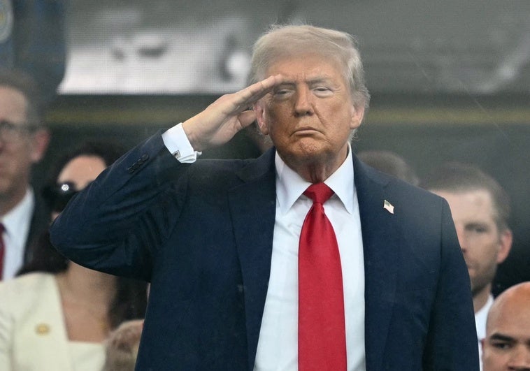 Videoanálisis | El corresponsal de ABC David Alandete analiza el desfile militar por los 250 años del Ejército Videoanálisis | El corresponsal de ABC David Alandete analiza el desfile militar por los 250 años del Ejército