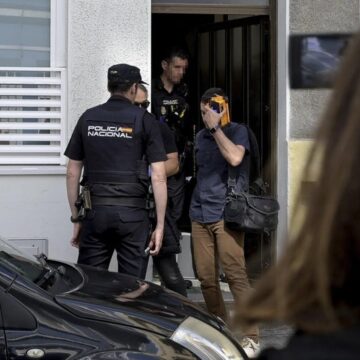 Crimen machista de La Coruña: la autopsia revela que la mató de unas diez puñaladas tras un mes casados