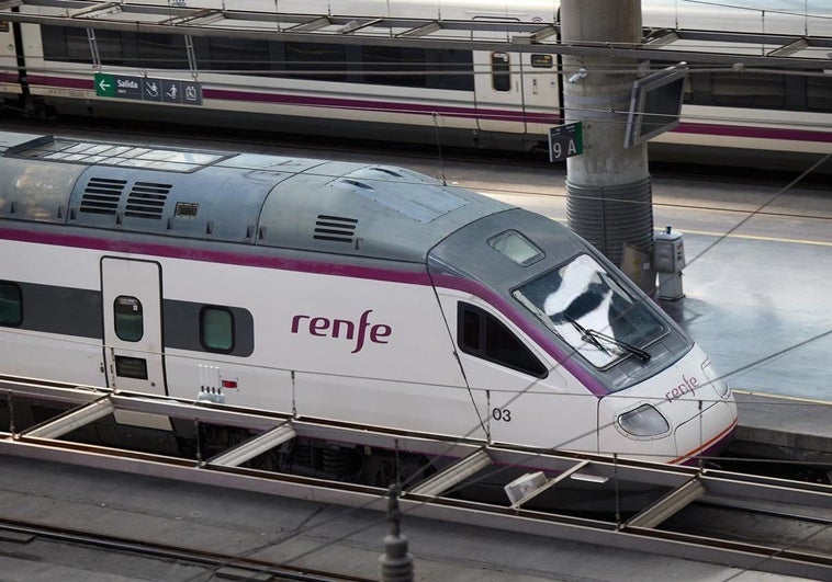 Interrumpida la circulación en más de una veintena de trenes entre Madrid y Andalucía por una avería Interrumpida la circulación en más de una veintena de trenes entre Madrid y Andalucía por una avería